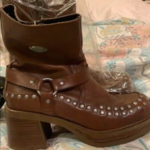 Harley Davidson three quarter length boots